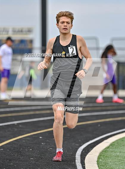 Thumbnail 1 in IHSAA Delta Sectionals (1600 Meter) photogallery.