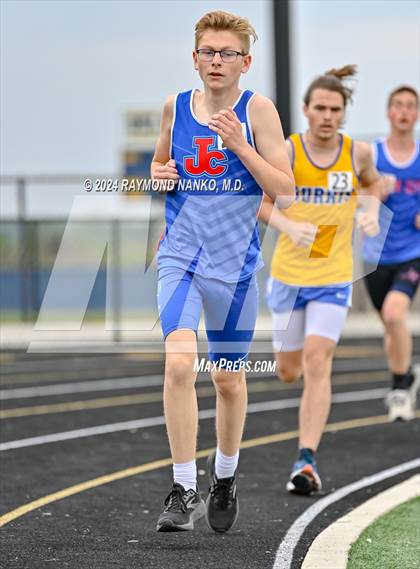 Thumbnail 3 in IHSAA Delta Sectionals (1600 Meter) photogallery.