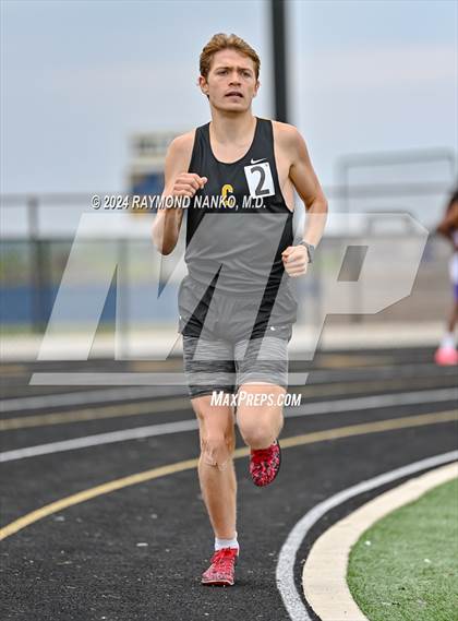 Thumbnail 2 in IHSAA Delta Sectionals (1600 Meter) photogallery.
