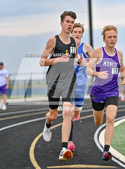 Thumbnail 3 in IHSAA Delta Sectionals (1600 Meter) photogallery.