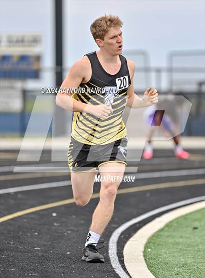 Thumbnail 2 in IHSAA Delta Sectionals (1600 Meter) photogallery.