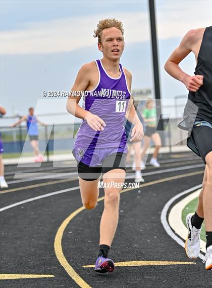 Thumbnail 3 in IHSAA Delta Sectionals (1600 Meter) photogallery.