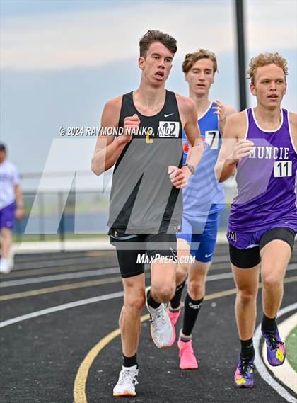 Thumbnail 1 in IHSAA Delta Sectionals (1600 Meter) photogallery.