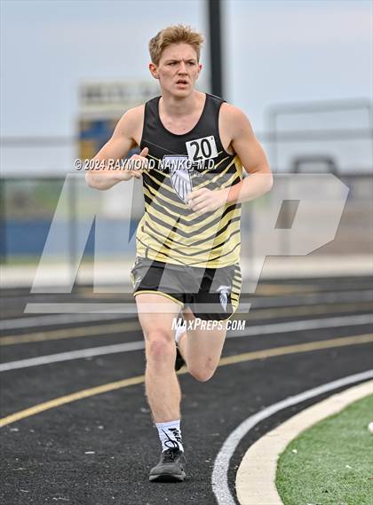 Thumbnail 1 in IHSAA Delta Sectionals (1600 Meter) photogallery.
