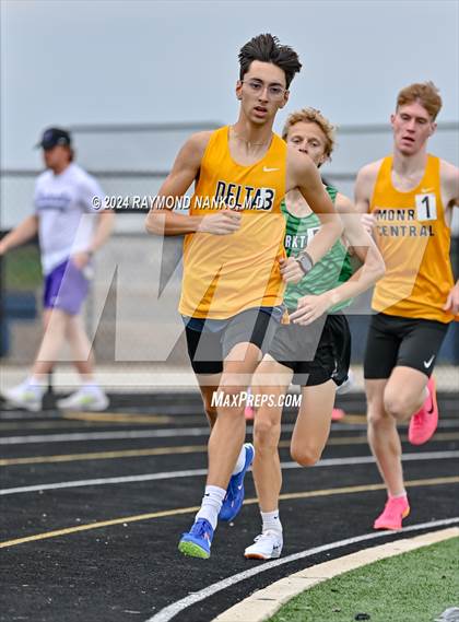 Thumbnail 3 in IHSAA Delta Sectionals (1600 Meter) photogallery.