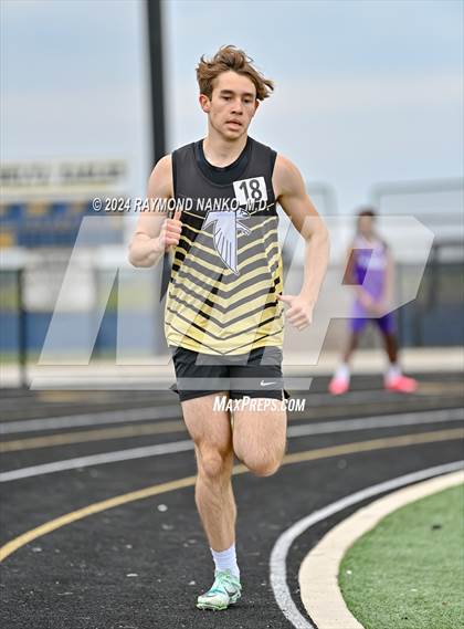 Thumbnail 3 in IHSAA Delta Sectionals (1600 Meter) photogallery.