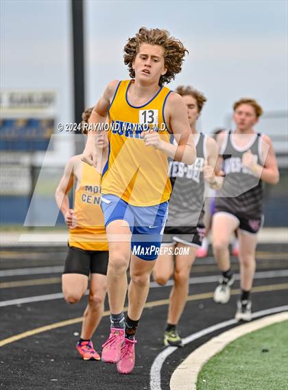 Thumbnail 1 in IHSAA Delta Sectionals (1600 Meter) photogallery.