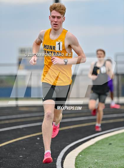 Thumbnail 2 in IHSAA Delta Sectionals (1600 Meter) photogallery.
