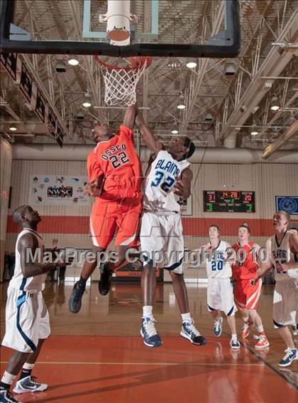 Thumbnail 2 in Blaine @ Osseo (JV) photogallery.