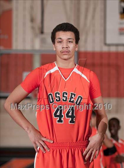 Thumbnail 2 in Blaine @ Osseo (JV) photogallery.