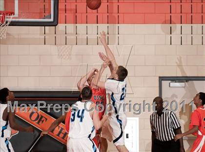 Thumbnail 2 in Blaine @ Osseo (JV) photogallery.