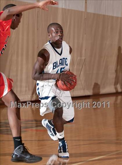 Thumbnail 2 in Blaine @ Osseo (JV) photogallery.