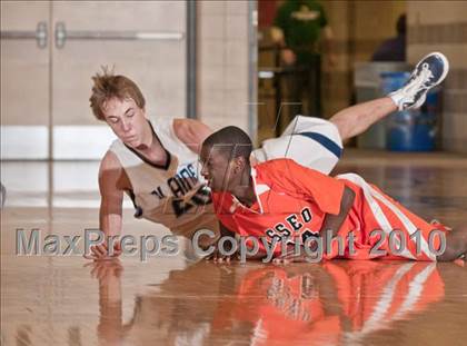 Thumbnail 2 in Blaine @ Osseo (JV) photogallery.