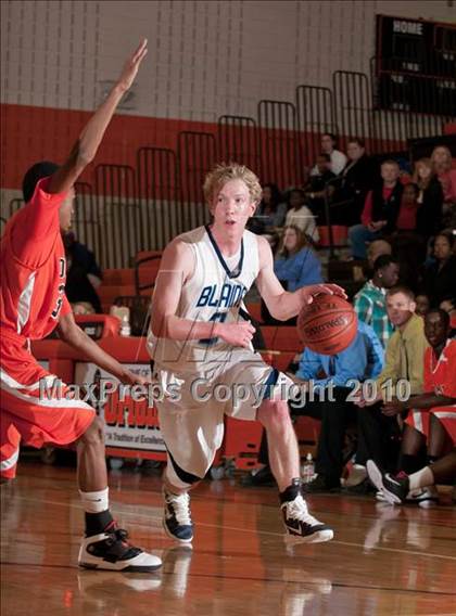 Thumbnail 3 in Blaine @ Osseo (JV) photogallery.