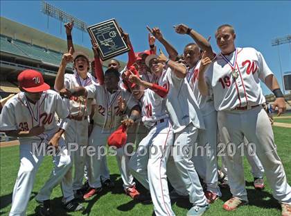 Thumbnail 2 in Venice vs. Westchester (CIF LACS D2 Playoffs)  photogallery.
