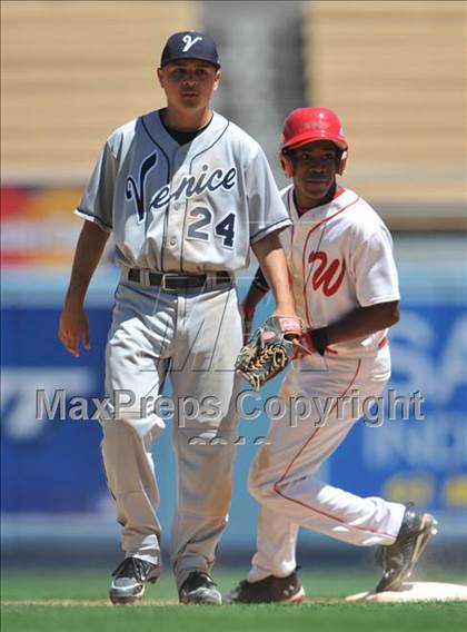 Thumbnail 1 in Venice vs. Westchester (CIF LACS D2 Playoffs)  photogallery.