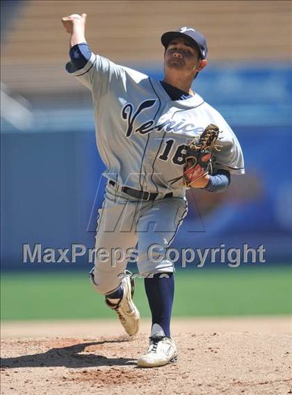 Thumbnail 2 in Venice vs. Westchester (CIF LACS D2 Playoffs)  photogallery.