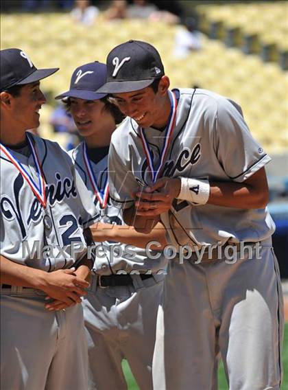 Thumbnail 3 in Venice vs. Westchester (CIF LACS D2 Playoffs)  photogallery.