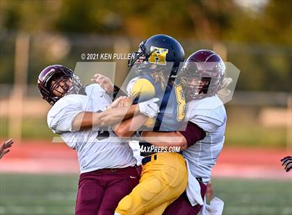 Thumbnail 1 in Warren County vs. Hedgesville photogallery.