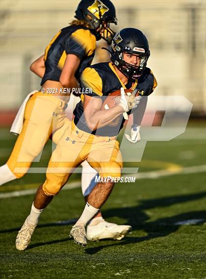 Thumbnail 3 in Warren County vs. Hedgesville photogallery.
