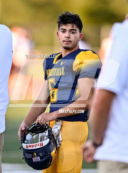 Thumbnail 2 in Warren County vs. Hedgesville photogallery.