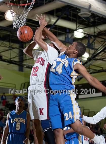Thumbnail 2 in LACES vs. View Park (CIF LA City Section Small School Final) photogallery.