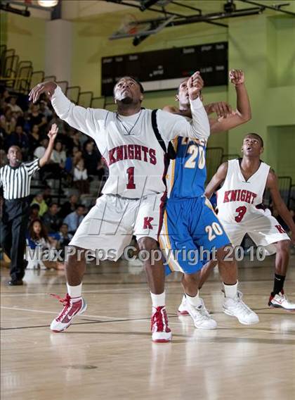 Thumbnail 2 in LACES vs. View Park (CIF LA City Section Small School Final) photogallery.