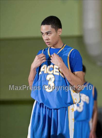 Thumbnail 3 in LACES vs. View Park (CIF LA City Section Small School Final) photogallery.