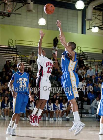 Thumbnail 1 in LACES vs. View Park (CIF LA City Section Small School Final) photogallery.