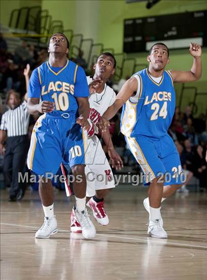 Thumbnail 1 in LACES vs. View Park (CIF LA City Section Small School Final) photogallery.