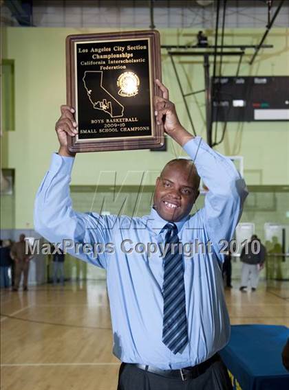 Thumbnail 2 in LACES vs. View Park (CIF LA City Section Small School Final) photogallery.