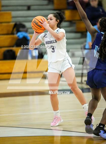 Thumbnail 3 in Valor Christian @ Columbine photogallery.