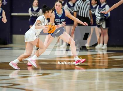 Thumbnail 3 in Valor Christian @ Columbine photogallery.
