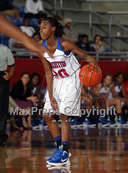 Thumbnail 2 in Bishop Lynch vs. Duncanville (Thanksgiving Hoopfest) photogallery.
