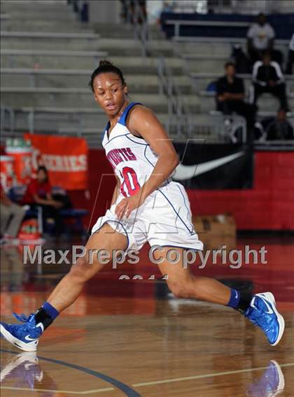 Thumbnail 1 in Bishop Lynch vs. Duncanville (Thanksgiving Hoopfest) photogallery.