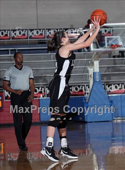 Thumbnail 2 in Bishop Lynch vs. Duncanville (Thanksgiving Hoopfest) photogallery.