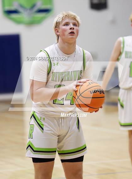 Thumbnail 2 in Mountain Crest @ Ridgeline (Sophomore) photogallery.