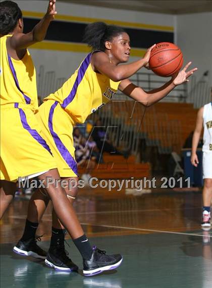 Thumbnail 1 in Lynwood @ Warren photogallery.