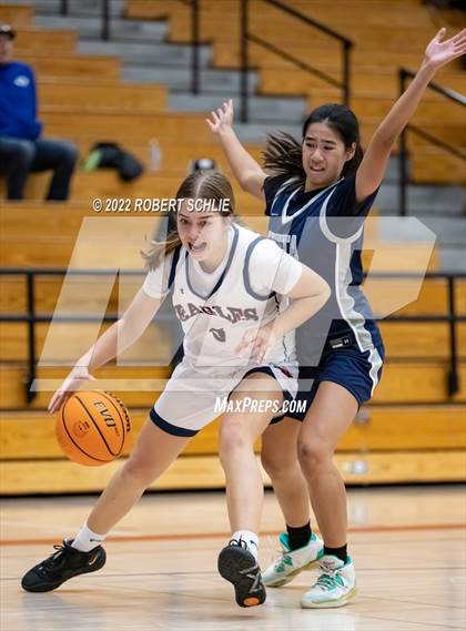 Thumbnail 3 in Vista del Lago vs Pleasant Grove (Folsom-Vista Winter Classic) photogallery.