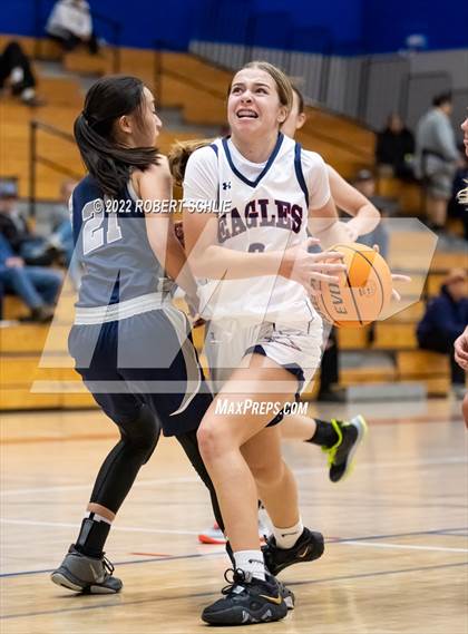 Thumbnail 2 in Vista del Lago vs Pleasant Grove (Folsom-Vista Winter Classic) photogallery.