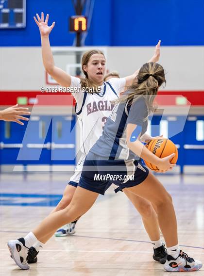 Thumbnail 3 in Vista del Lago vs Pleasant Grove (Folsom-Vista Winter Classic) photogallery.