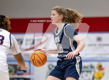 Thumbnail 1 in Vista del Lago vs Pleasant Grove (Folsom-Vista Winter Classic) photogallery.