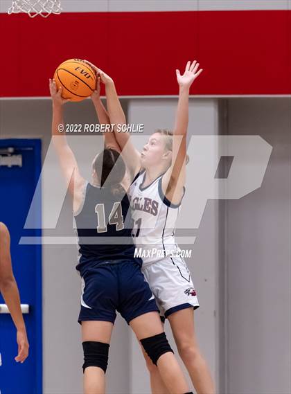 Thumbnail 3 in Vista del Lago vs Pleasant Grove (Folsom-Vista Winter Classic) photogallery.