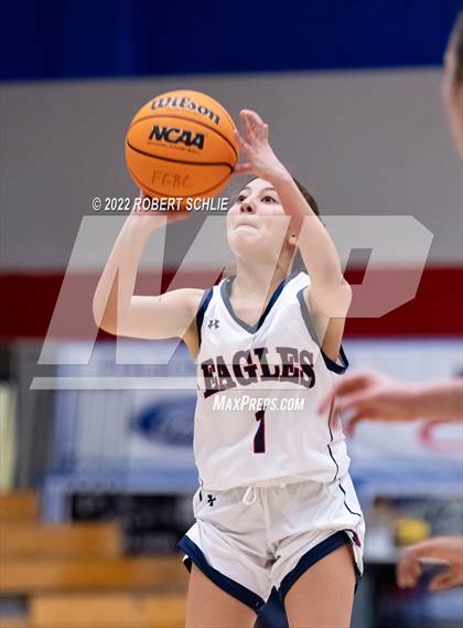 Thumbnail 3 in Vista del Lago vs Pleasant Grove (Folsom-Vista Winter Classic) photogallery.