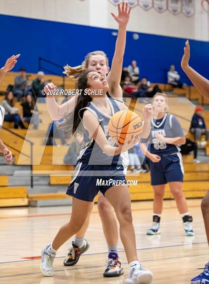 Thumbnail 1 in Vista del Lago vs Pleasant Grove (Folsom-Vista Winter Classic) photogallery.
