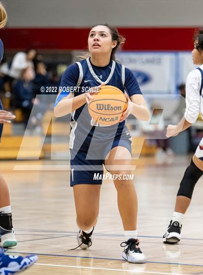 Thumbnail 2 in Vista del Lago vs Pleasant Grove (Folsom-Vista Winter Classic) photogallery.