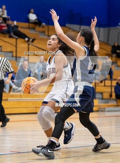 Thumbnail 3 in Vista del Lago vs Pleasant Grove (Folsom-Vista Winter Classic) photogallery.