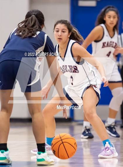Thumbnail 3 in Vista del Lago vs Pleasant Grove (Folsom-Vista Winter Classic) photogallery.