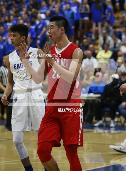Thumbnail 2 in Mater Dei vs Santa Margarita photogallery.