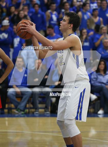 Thumbnail 2 in Mater Dei vs Santa Margarita photogallery.